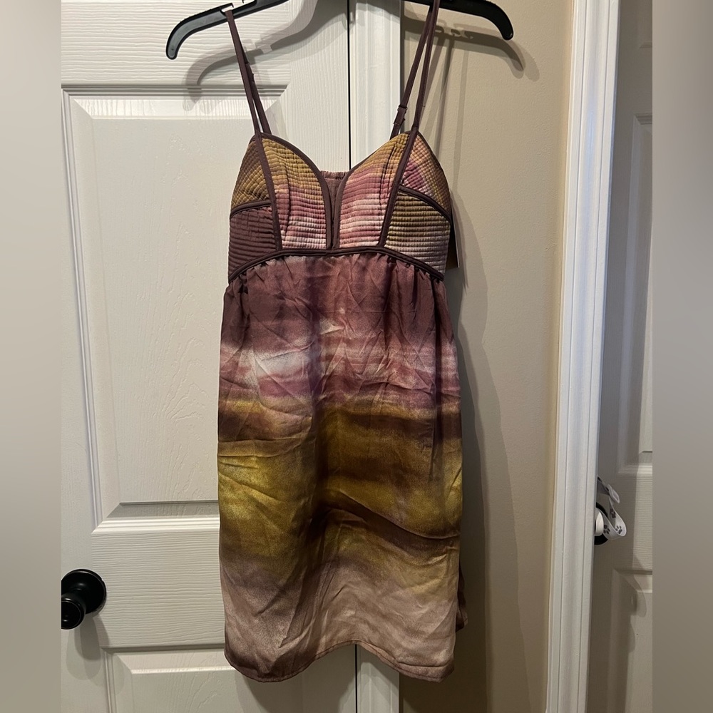 ⭐️NEW WITH TAGS⭐️ women’s spaghetti strap dress size M - Picture 2 of 7